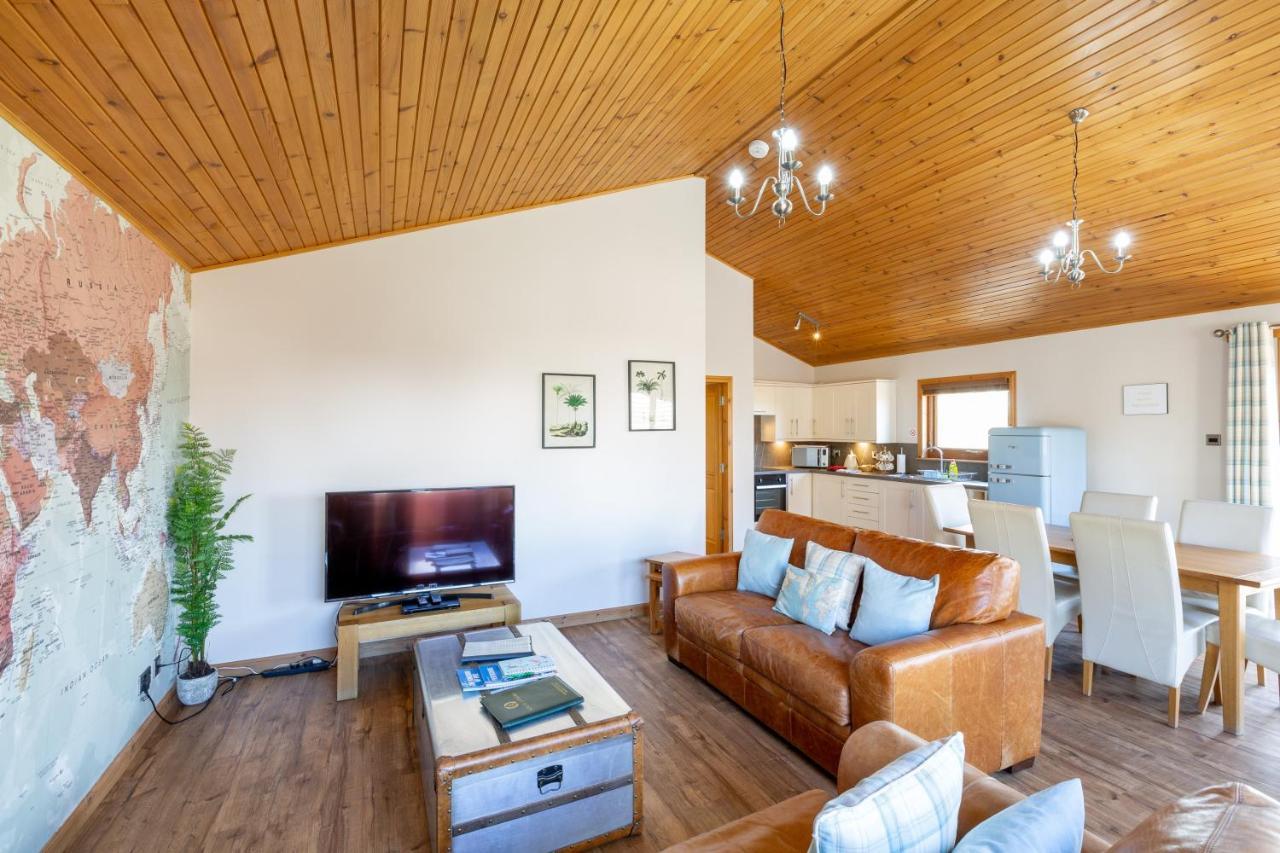 Douglas Fir Lodge With Hot Tub Near Cupar Fife Luthrie Екстер'єр фото