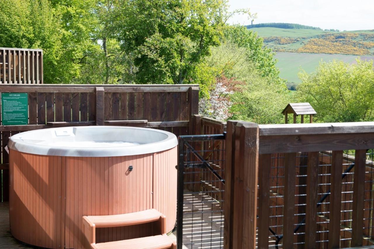 Douglas Fir Lodge With Hot Tub Near Cupar Fife Luthrie Екстер'єр фото