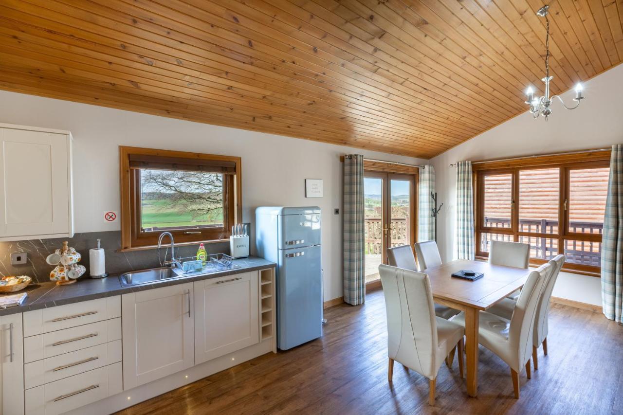 Douglas Fir Lodge With Hot Tub Near Cupar Fife Luthrie Екстер'єр фото